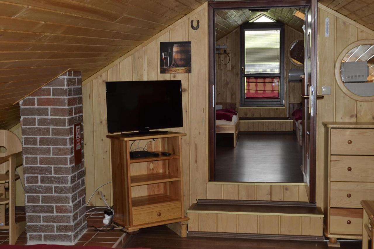 Holiday Home V Kolte Kolta Luaran gambar